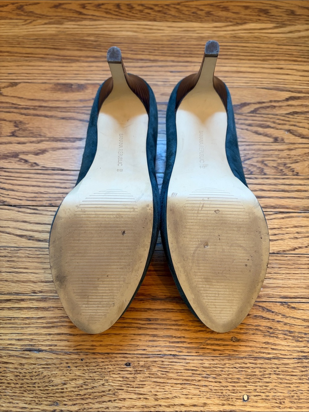 Banana Republic Teal Suede Pumps with low platform, size 8.5. Worn twice - Picture 7 of 11